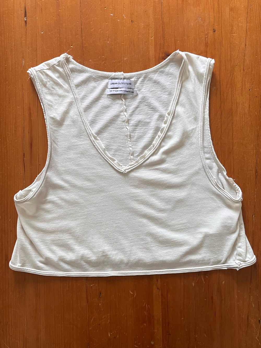 Urban Outfitters White Sleeveless V-Neck Crop Top - Cream/Off-White